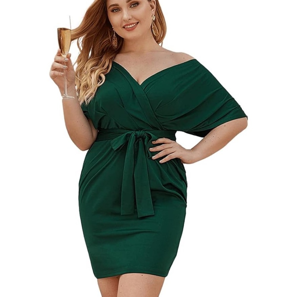 Floerns Women's Plus Size (1XL) V-Neck Faux Wrap Short Sleeve Bodycon Dress